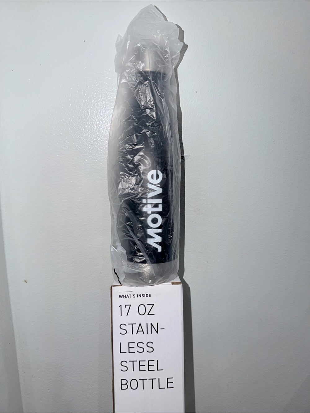17 oz Black Stainless Steel Insulated Bottle - Picture 3 of 4